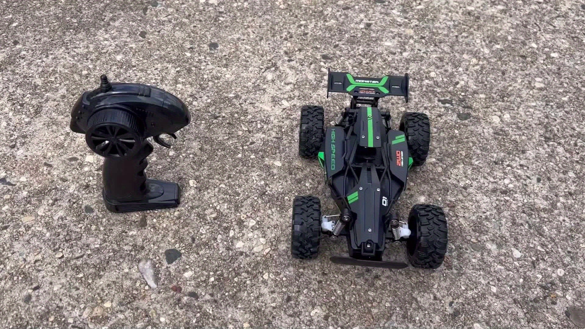 1:18 Scale High-Speed RC Car-15KM/H Drifting Action-Shockproof Rubber Tires-Ideal For Christmas/Halloween/Thanksgiving