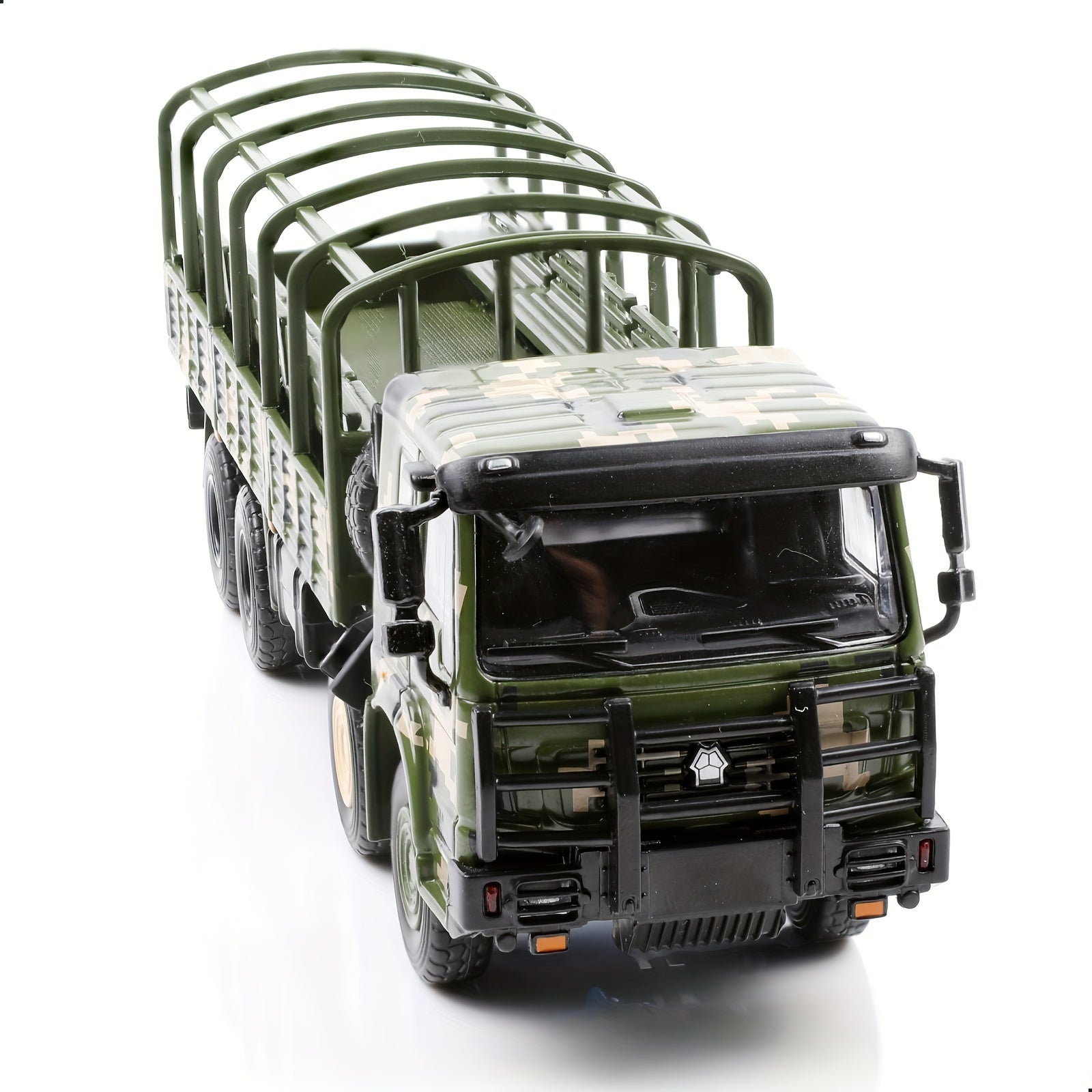 Die-Cast Metal Military Transport Truck Model, 1/64 Scale Realistic Camouflage, Collectible Alloy Army Vehicle, Suitable for Ages 3-6 Years, Ideal for Collectors & Gifting